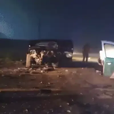 Acidente entre picape e caminhonete deixa dois mortos na BR-262