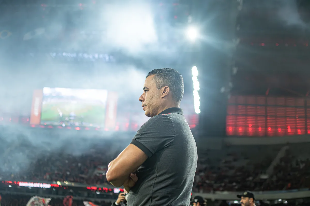 Jair Ventura vê melhor fase no Vitória e defende técnicos estrangeiros