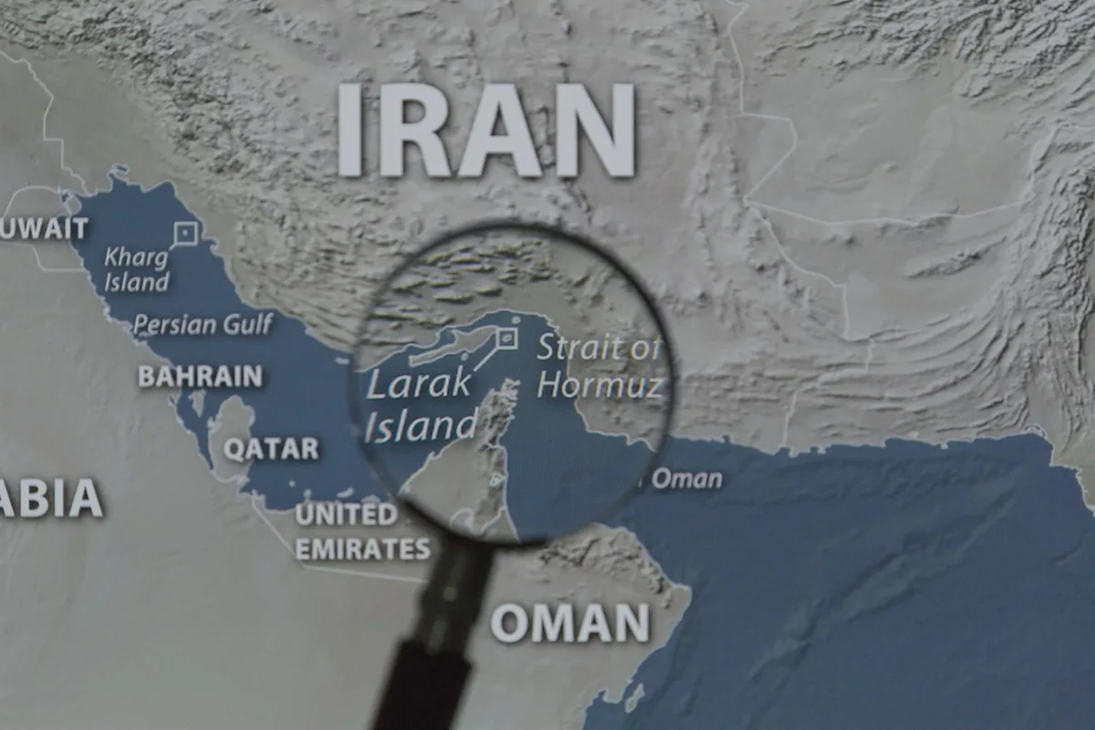 Al menos un muerto y tres heridos tras un ataque a un buque mercante iraní en las inmediaciones de Ormuz