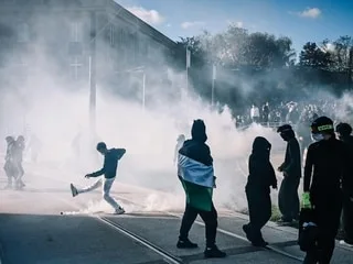 Pourquoi Saint-Brieuc a échappé aux violences du 17 octobre, à part deux interpellations pour des feux de poubelles ?