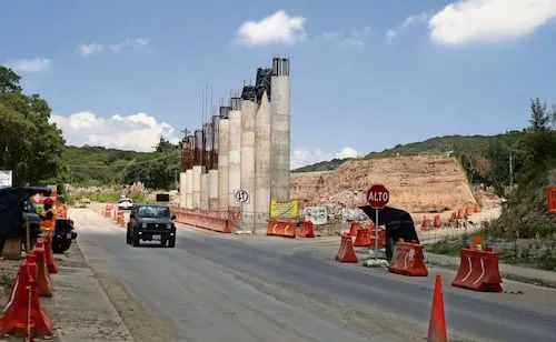 La autopista interminable de Atizapán a Atlacomulco; llevan 11 años de obras