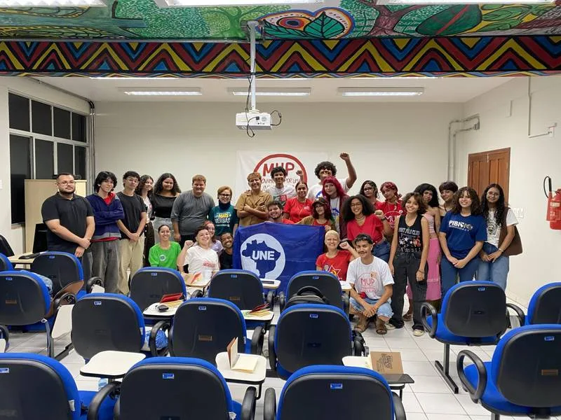 Estudantes da Juventude Comunista defendem Tarifa Zero do transporte público no AC