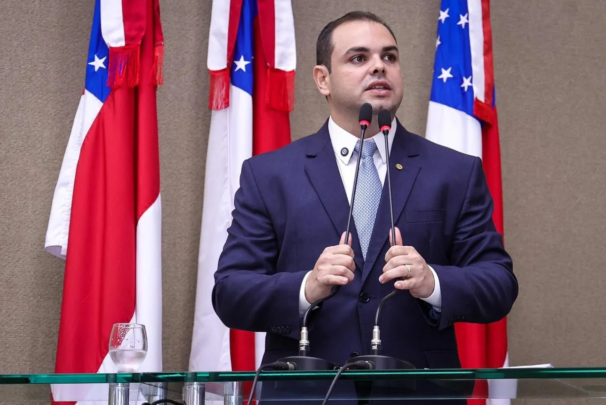 Quaest no AM: 56% aprovam e 24% desaprovam governo de Roberto Cidade