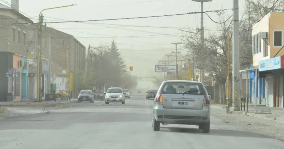 El viento se adueña de la Patagonia: ¿a qué hora llegan las ráfagas de hasta 70 km/h al Alto Valle, la Cordillera y Viedma?