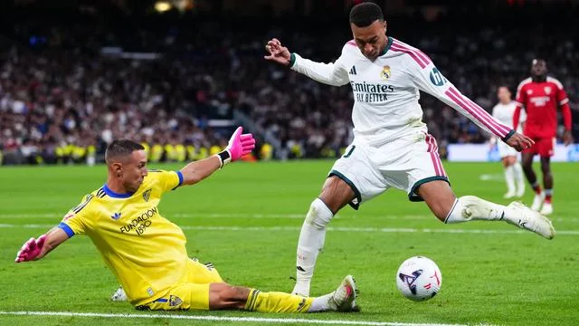 Fußball in Spanien: Mbappé trifft frech: Real Madrid siegt gegen Sevilla