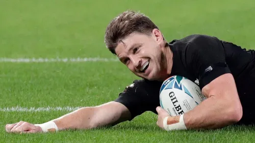 Rampant All Blacks crush Wallabies 43-21 to extend dominance