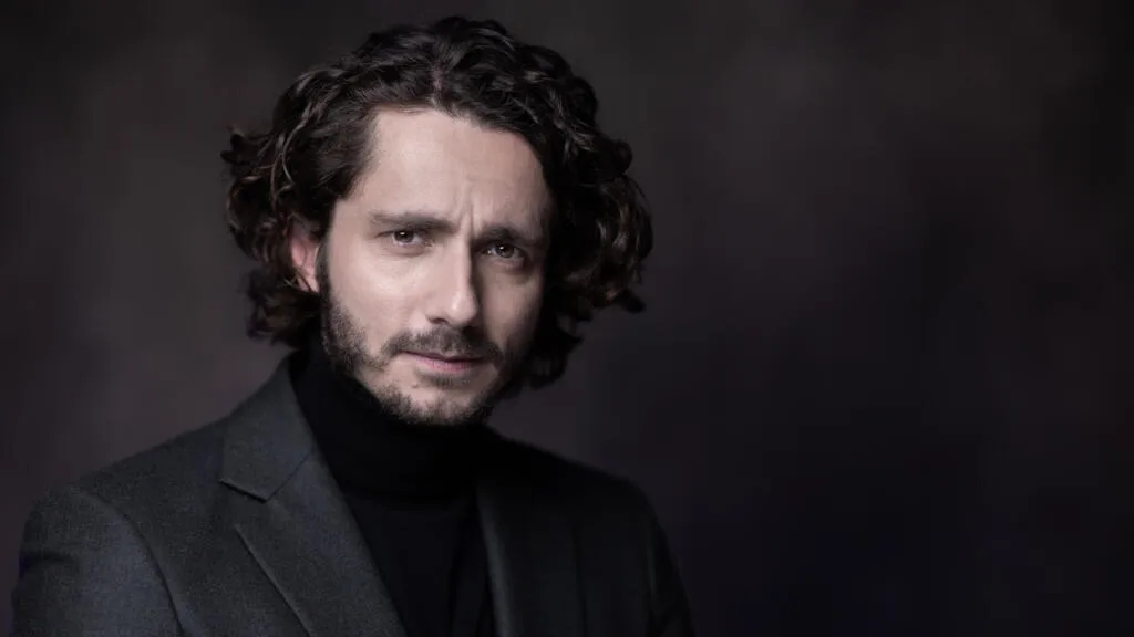 Guillaume Pley, influenceur et intervieweur politique dans la tourmente