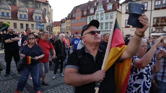 Landtagswahl in Sachsen-Anhalt: AfD laut Umfrage ohne absolute Mehrheit in Sachsen-Anhalt