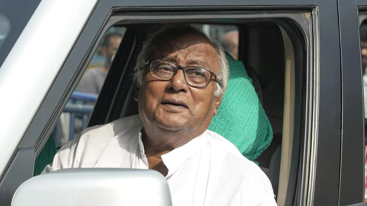 Defected MPs 'gaddar team', TMC is led by Mamata: Saugata Roy