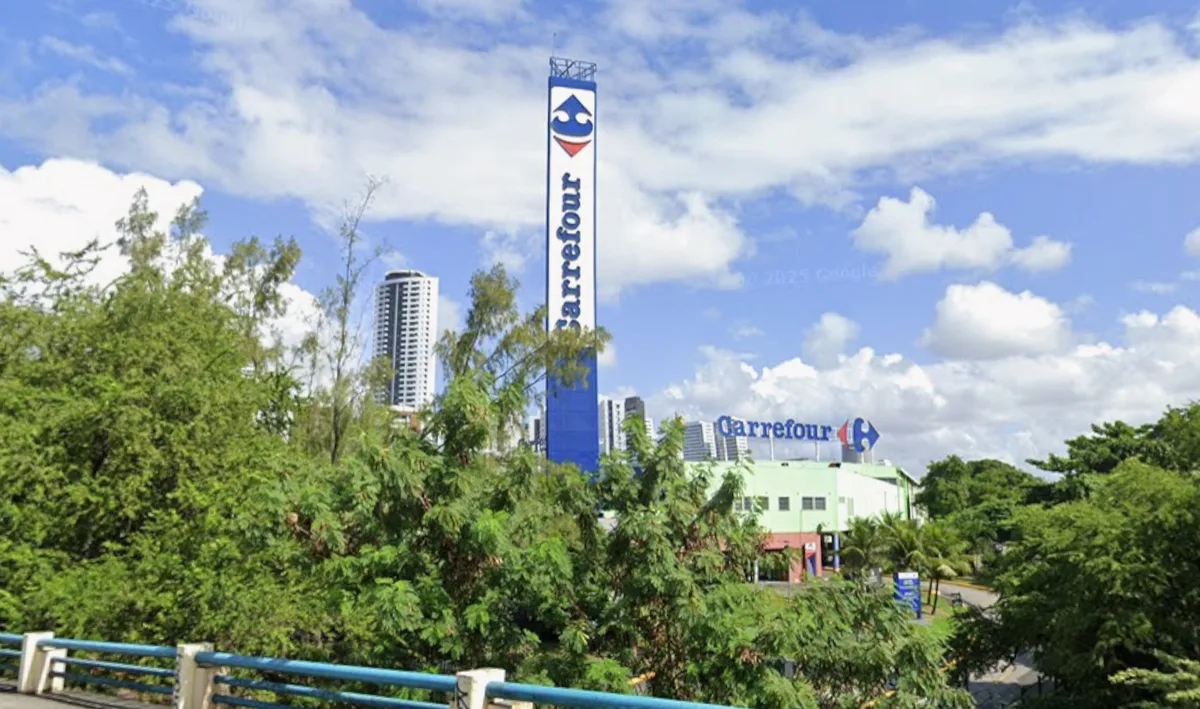 Carrefour é condenado após funcionária urinar na roupa enquanto aguardava para ir ao banheiro