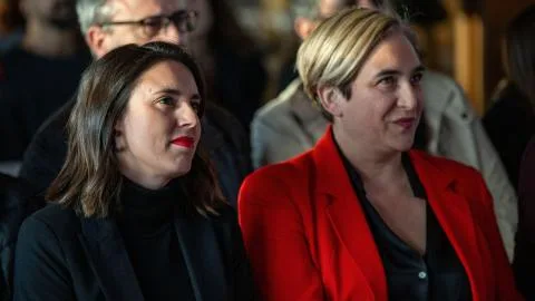 Colau trata de desatascar el Frente Amplio con conversaciones directas con Montero