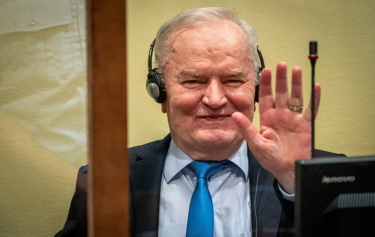 Morre, aos 84 anos, o general sérvio-bósnia Ratko Mladic, o 'açogueiro da Bósnia' que comandou genocídio