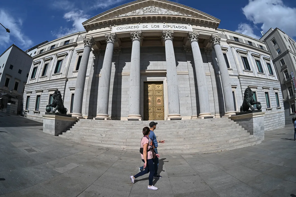 S&P y Fitch advierten de que la incertidumbre fiscal sobre España puede mantenerse tras las elecciones