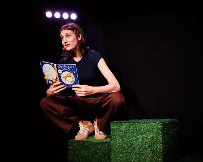Giraffe review – sparkling one-woman show stands out from the crowd