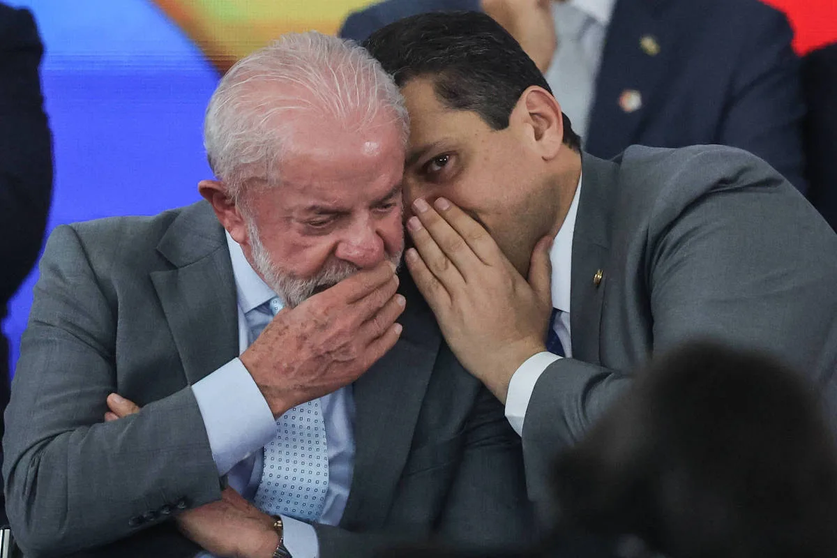 Lula tem novo encontro com Alcolumbre em meio a pressão para votar 6x1 antes da eleição