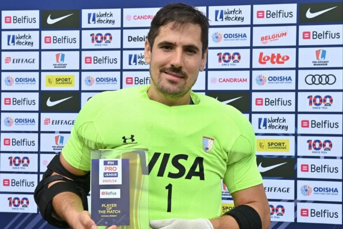 A lo Dibu Martínez: la historia de Tomás Santiago, el arquero de Los Leones que llegó de casualidad al hockey y esperó años su oportunidad