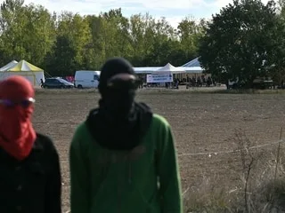 A69 : des centaines de manifestants réunis à quelques semaines de la mise en service de l’autoroute Toulouse-Castres