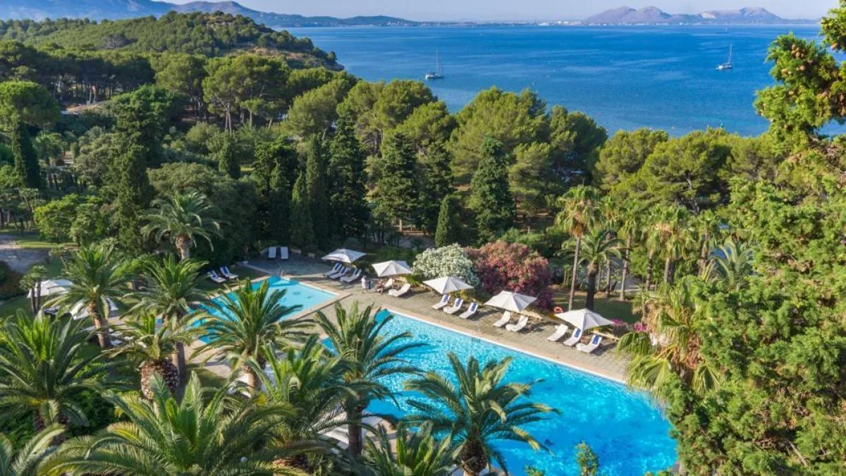 Mallorca construye tres piscinas al día en pleno 'boom' urbanizador