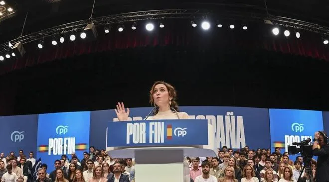 Ayuso agita la precampaña de Feijóo en Ifema: acusa a Sánchez de preparar "trampas"