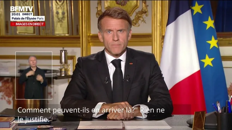 Violences du 17-octobre: "Nous ressentons tous ce soir de la colère, de la honte", déclare Emmanuel Macron