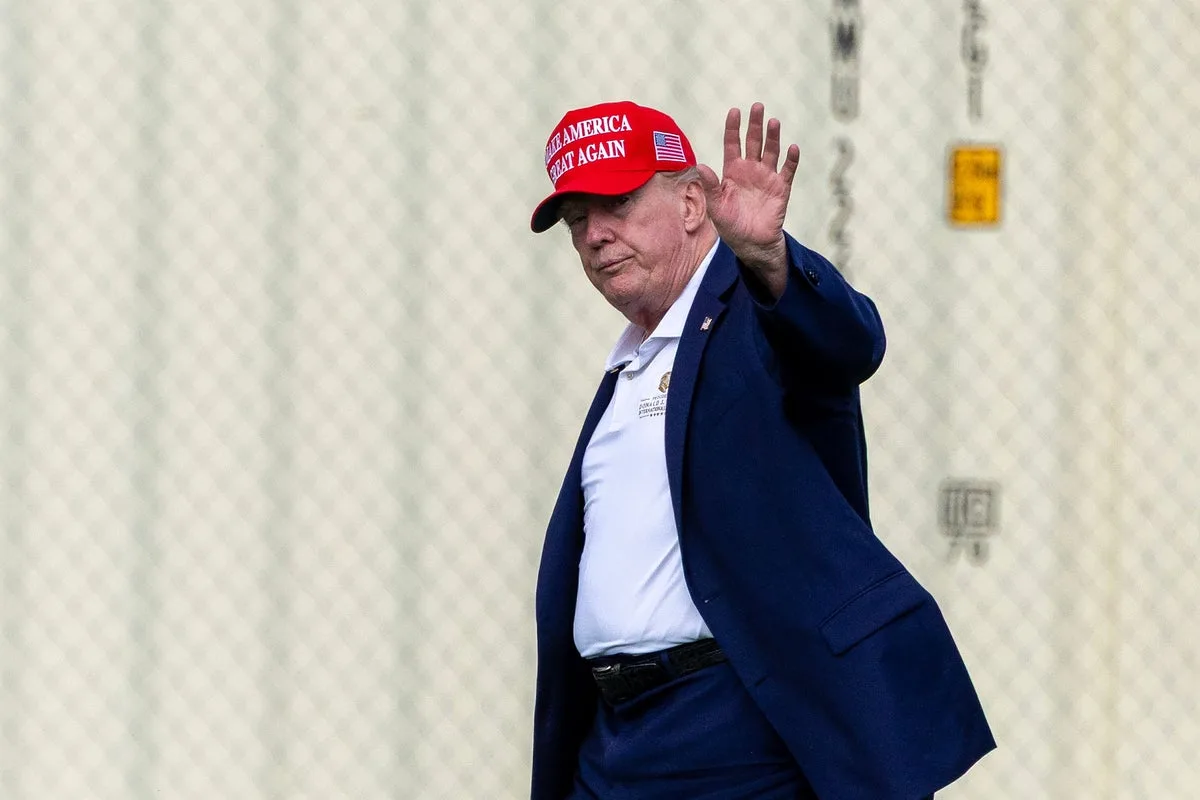 Trump has gained 23 pounds in three years. Doctors warn his weight poses a ‘strong risk factor’