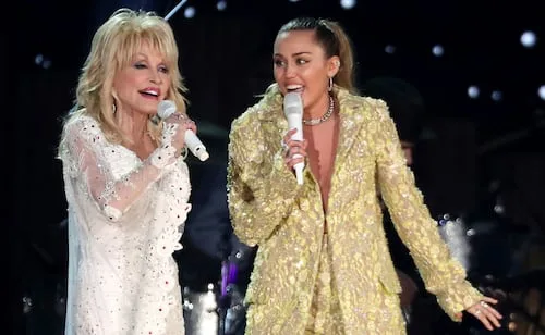 Miley Cyrus se despide con emotivas palabras de su 'tía' Dolly Parton: "Tengo un ángel a mi lado"