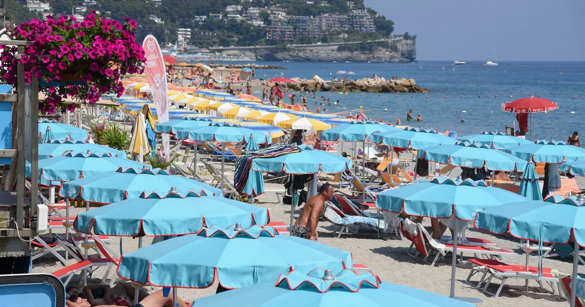 En Italia, un club de playa regenteado por monjas está en peligro
