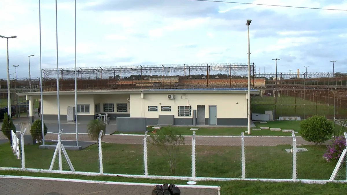 Detentos que deixam os presídios no ES têm direito a transporte, roupas e alimentação de graça para voltar para casa