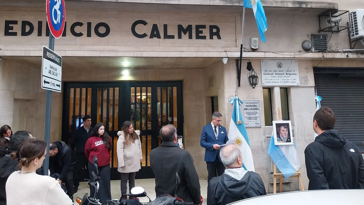 Repusieron la placa robada del lugar donde nació y murió Manuel Belgrano en Buenos Aires