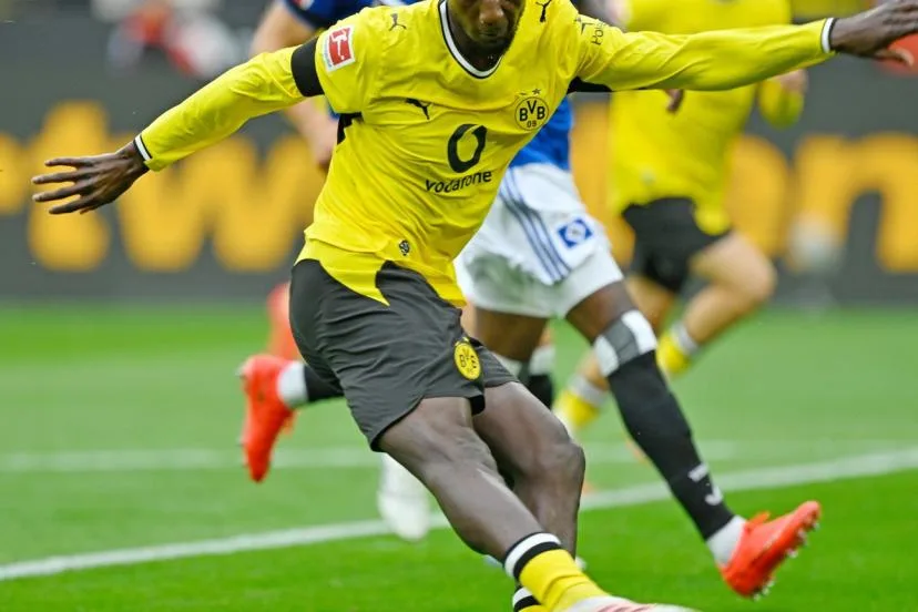 Le Borussia Dortmund surclasse Hambourg et débute sa saison par une victoire à domicile