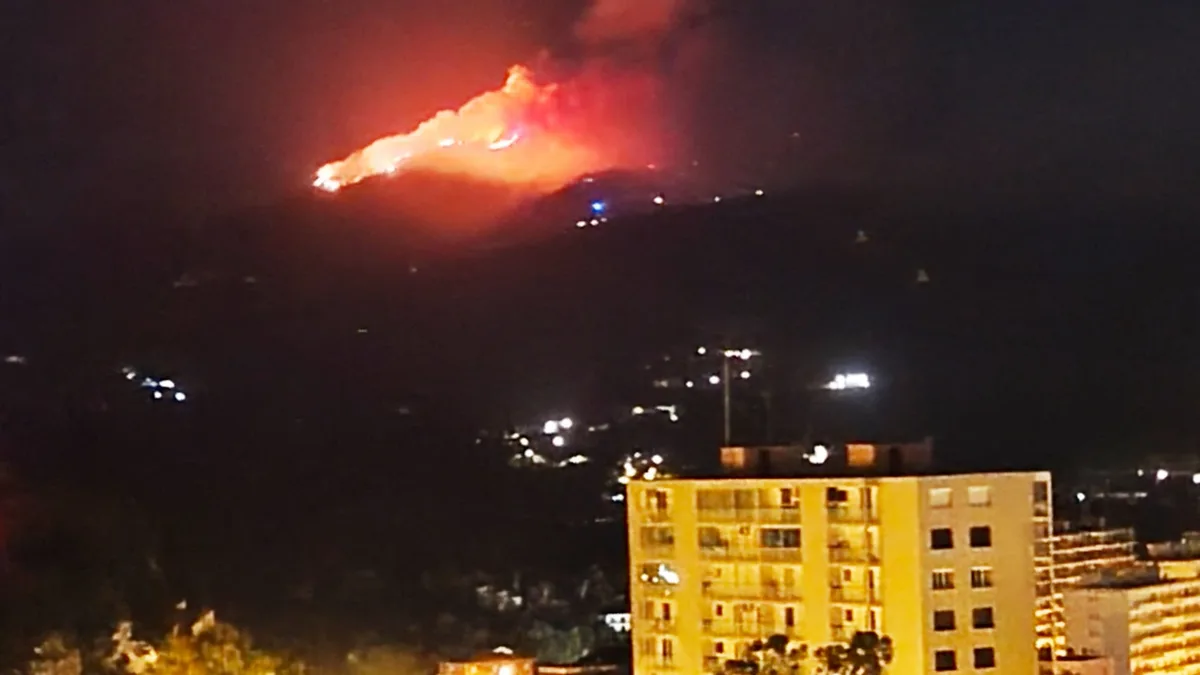 Un incendie déclenché par la foudre se déclare à proximité d'Ajaccio, 200 évacuations
