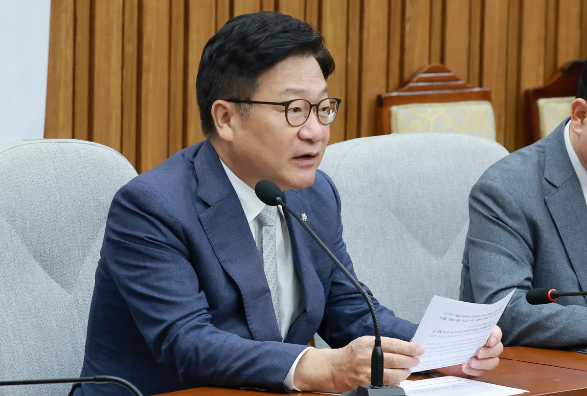 與 조희대 탄핵 시동에 野 “자신 있으면 해보라” “와인은 김명수가 먹었는데”
