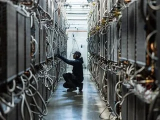 IA : face à une facture environnementale qui explose, comment la France pourrait tirer son épingle du jeu selon le Sénat
