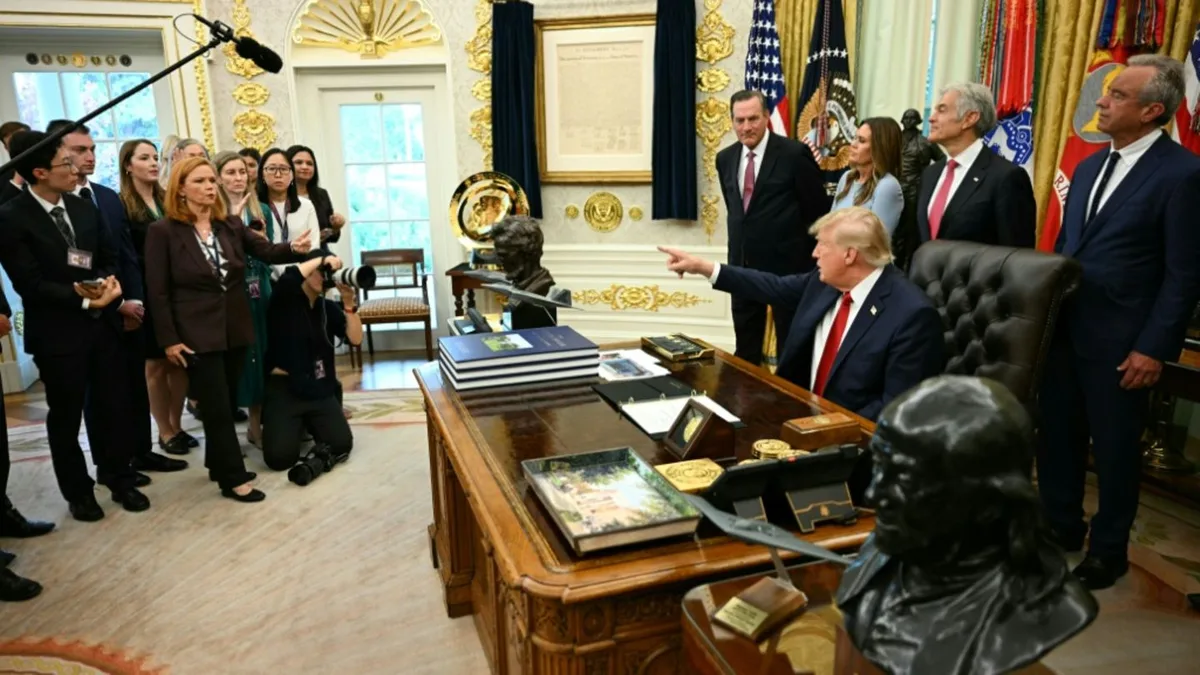 Nach Hausverbot für CNN: Große US-Sender schränken Berichterstattung über Trump ein