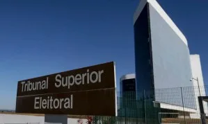 TSE suspende análise de ampliação do fundo eleitoral do PT e trava repasse a legendas