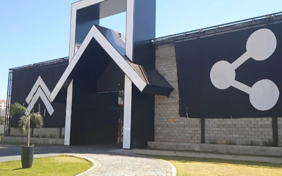 Igreja com dívida de mais R$ 800 mil está há cerca de dois anos sem pagar aluguel, diz locadora