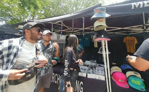 Dan a conocer los horarios del Vans Warped Tour y fans comienzan a llegar a su primera edición en México