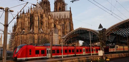 Deutsche Bahn: Wichtige Bahnstrecke zwischen Düsseldorf und Köln wochenlang gesperrt