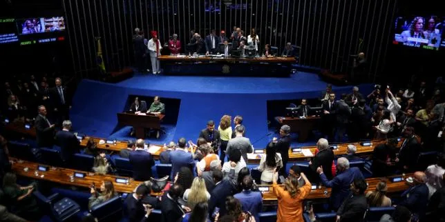 Au Brésil, le Parlement adopte la réduction du temps de travail promise par Lula