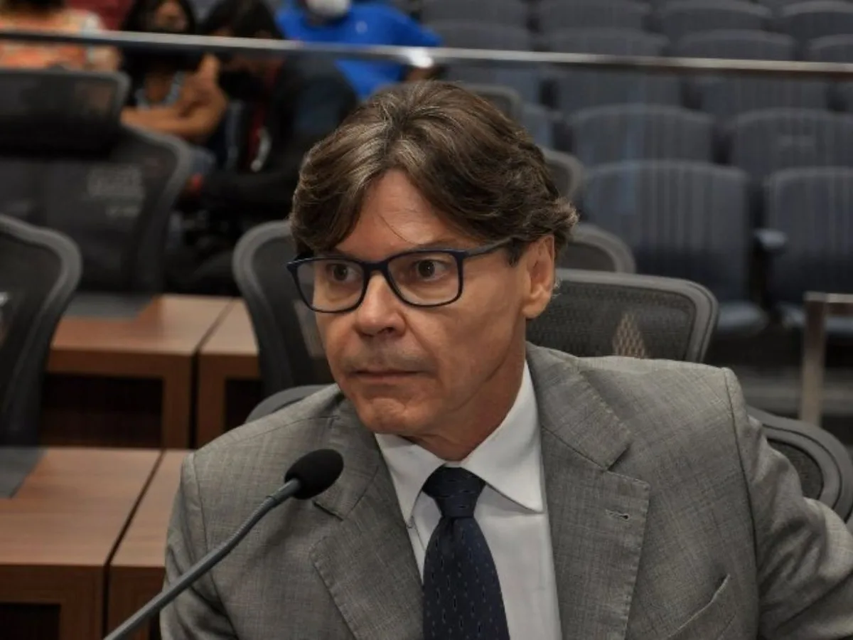 Deputado Paulo Duarte é internado em Campo Grande e passa por procedimentos cardíaco e cerebral