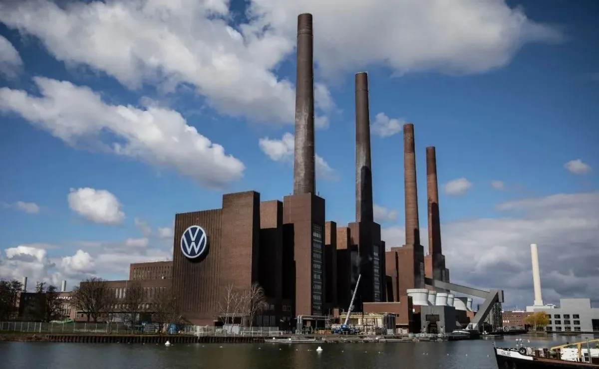 Volkswagen contrata 1.200 funcionários por alta demanda de carros elétricos