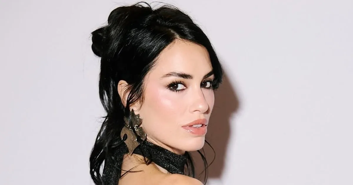 Lali Espósito se molestó con un comentario en redes que la cuestionó por sumarse a un proyecto con IA y salió con firmeza a responderle