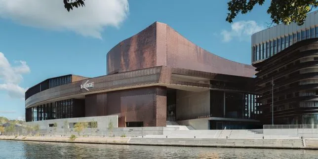 Le Large, un nouveau centre d’art accoste sur l’île Seguin
