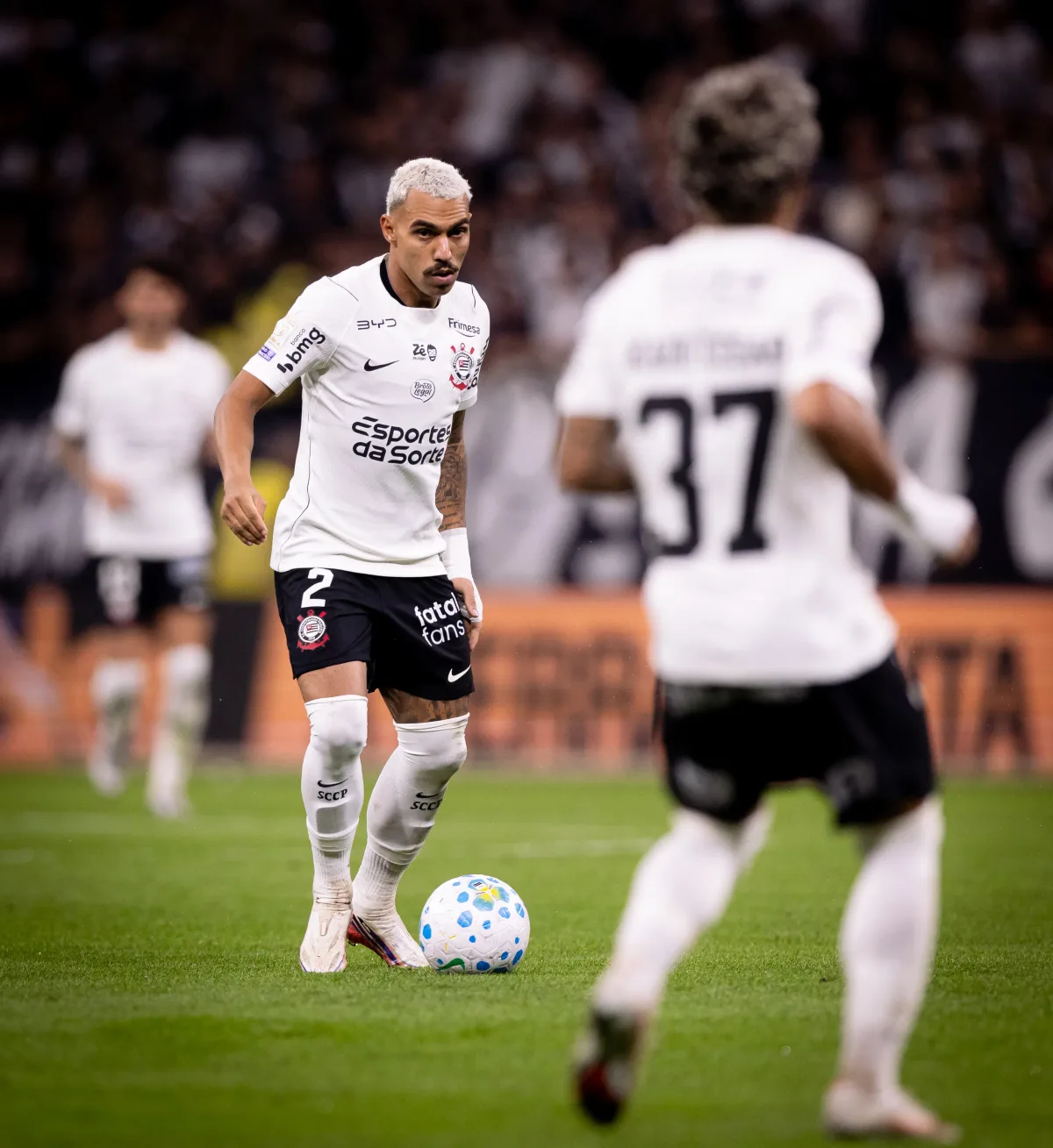 Atuações do Corinthians: Matheuzinho tem erros decisivos, e Gustavo Henrique se destaca com golaço