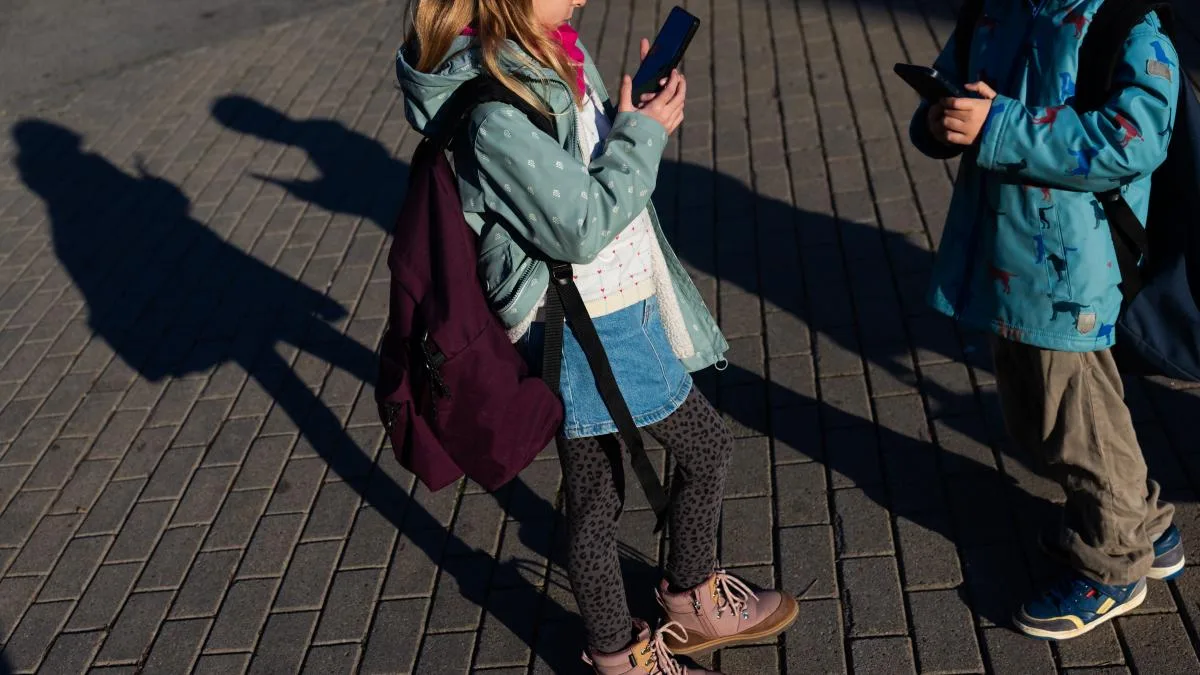 La UE propone limitar una hora al día el acceso a redes sociales para los niños de entre 13 y 15 años