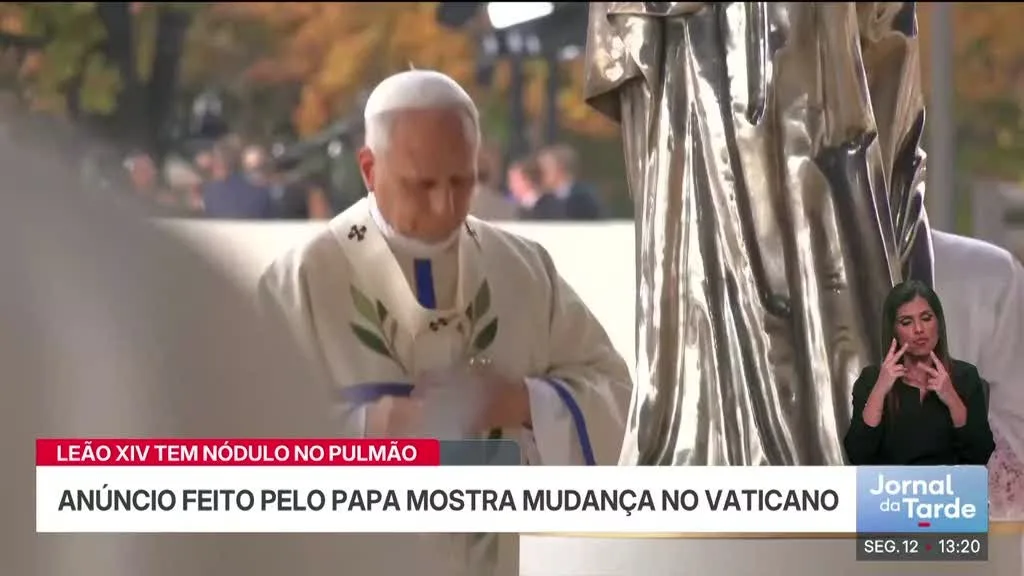 Papa internado terça para ser operado quarta-feira