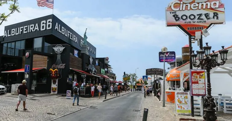 Providência cautelar travar restrições a TVDE