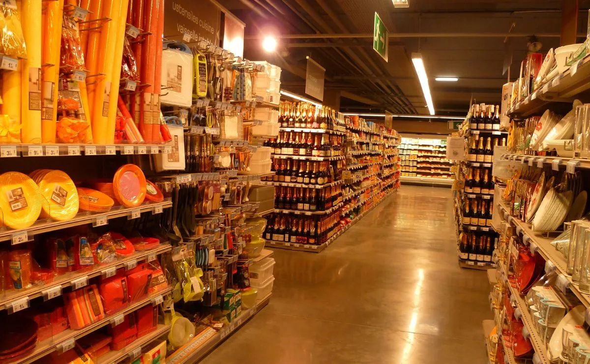 Gigante dos supermercados admite problema nas lojas e explica o que pretende mudar