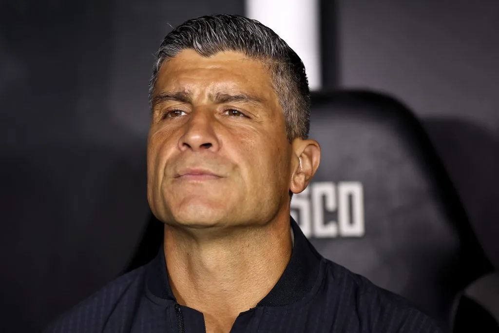 Pedro Emanuel supera desconfiança inicial e resgata temporada cruzmaltina