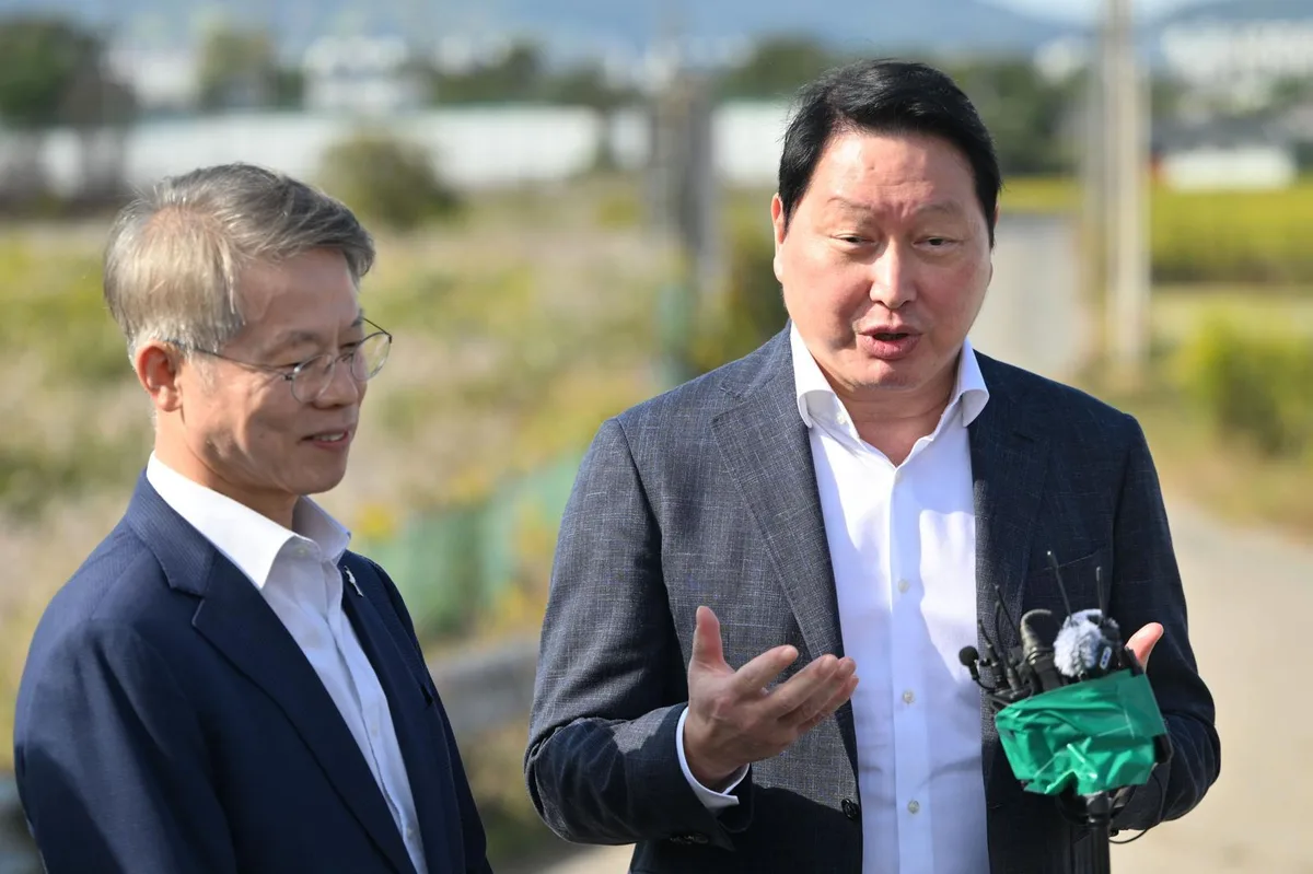 광주 간 최태원 “호남팹 가장 빠른 속도로”…그 옆엔 與 시장